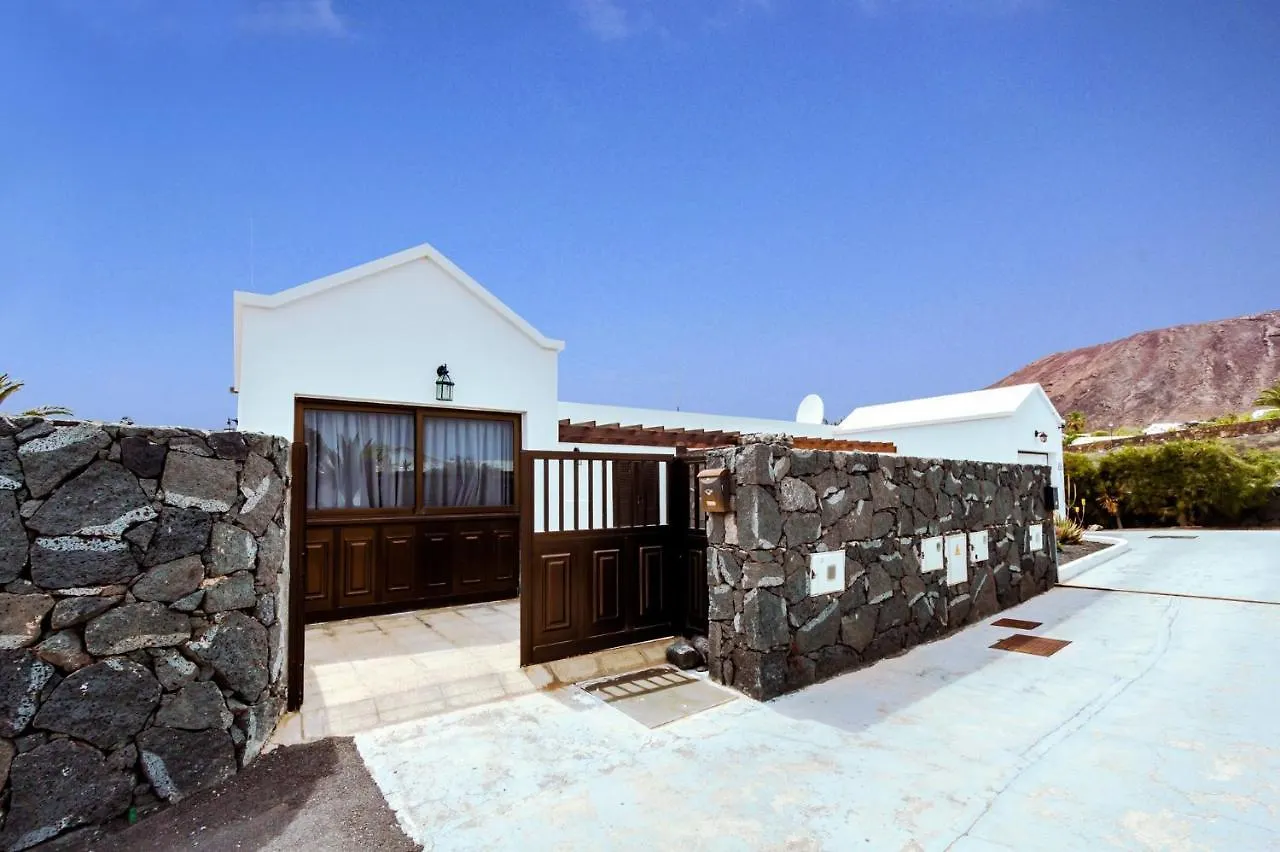 Villa Fernando Blanco By Villa Plus Playa Blanca  0*, Playa Blanca (Lanzarote)